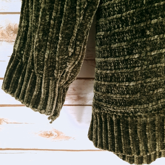 Cyrus Dark Green Chunky Chenille Knit Sweater - Picture 2 of 5